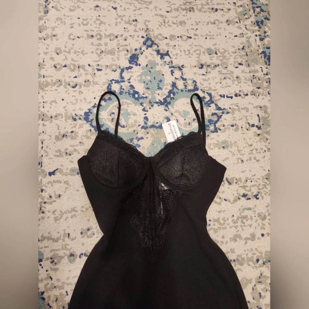 Lace | lbd - Picture 6 of 6